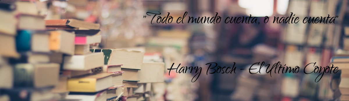 Biblioteca con amplia colección de libros